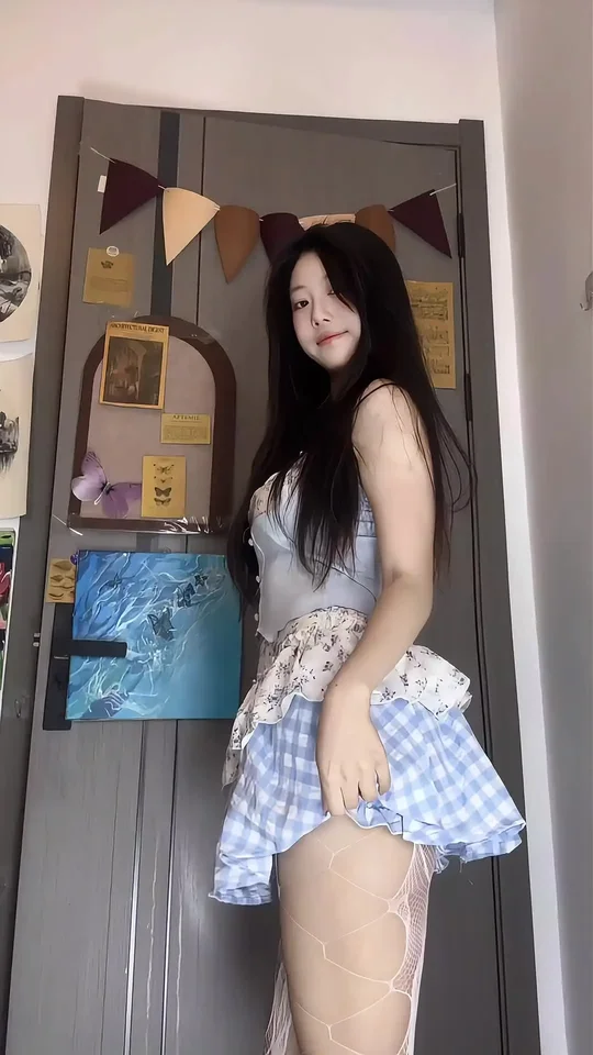 被学长C了一节课作文